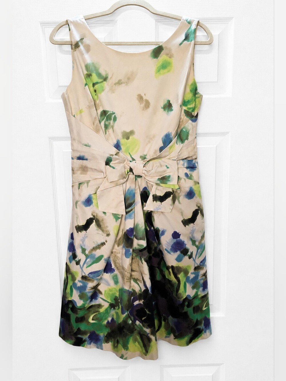 Dress - Picture 6 of 8